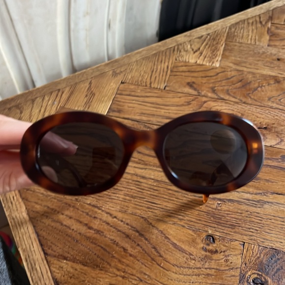 Celine triomphe oval frame acetate sunglasses- tortoiseshell - Picture 2 of 7